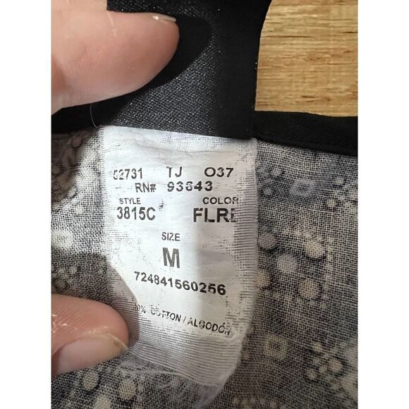 CHEROKEE Studio 3815C scrubs top dental medical nurse vet M black floral wrap - Picture 5 of 6